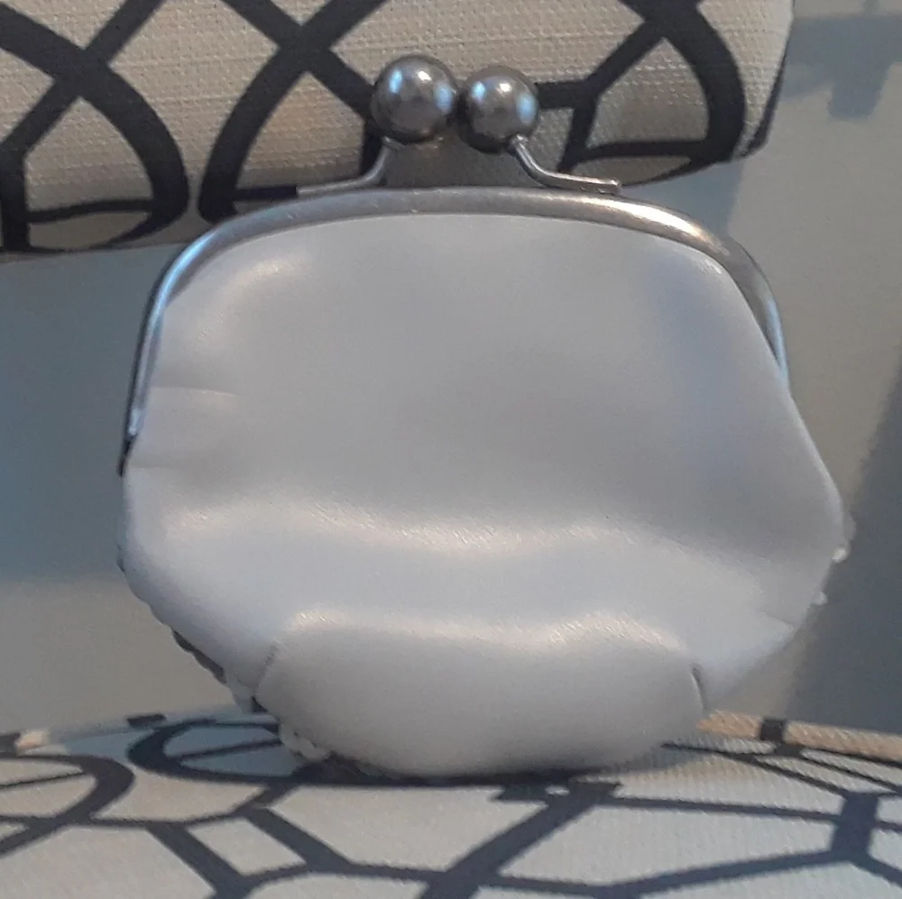 💕HP💕Vera Wang Silver Sequin‎ Mini Clutch Purse